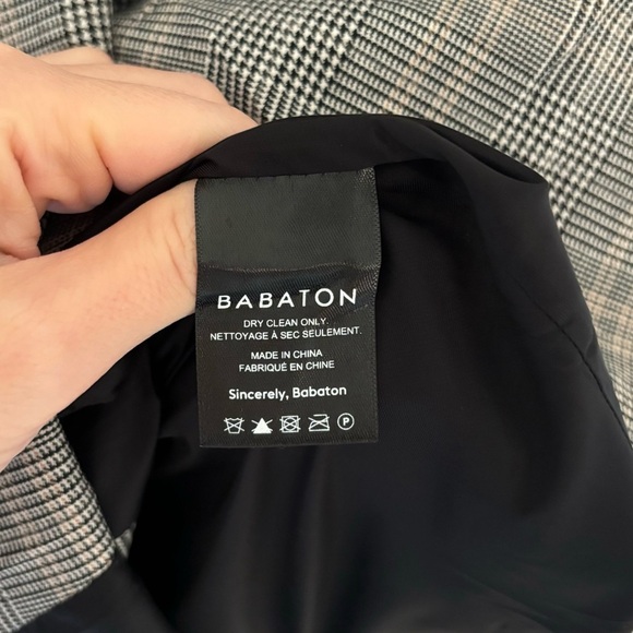 Aritzia Babaton Samuel Plaid Double Breasted Blazer Size 4 Black White Office - Picture 6 of 8